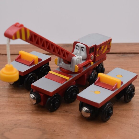 Rocky Magnetic Crane Front and Back Cars Thomas & Friends Wooden Railway… - Picture 1 of 12